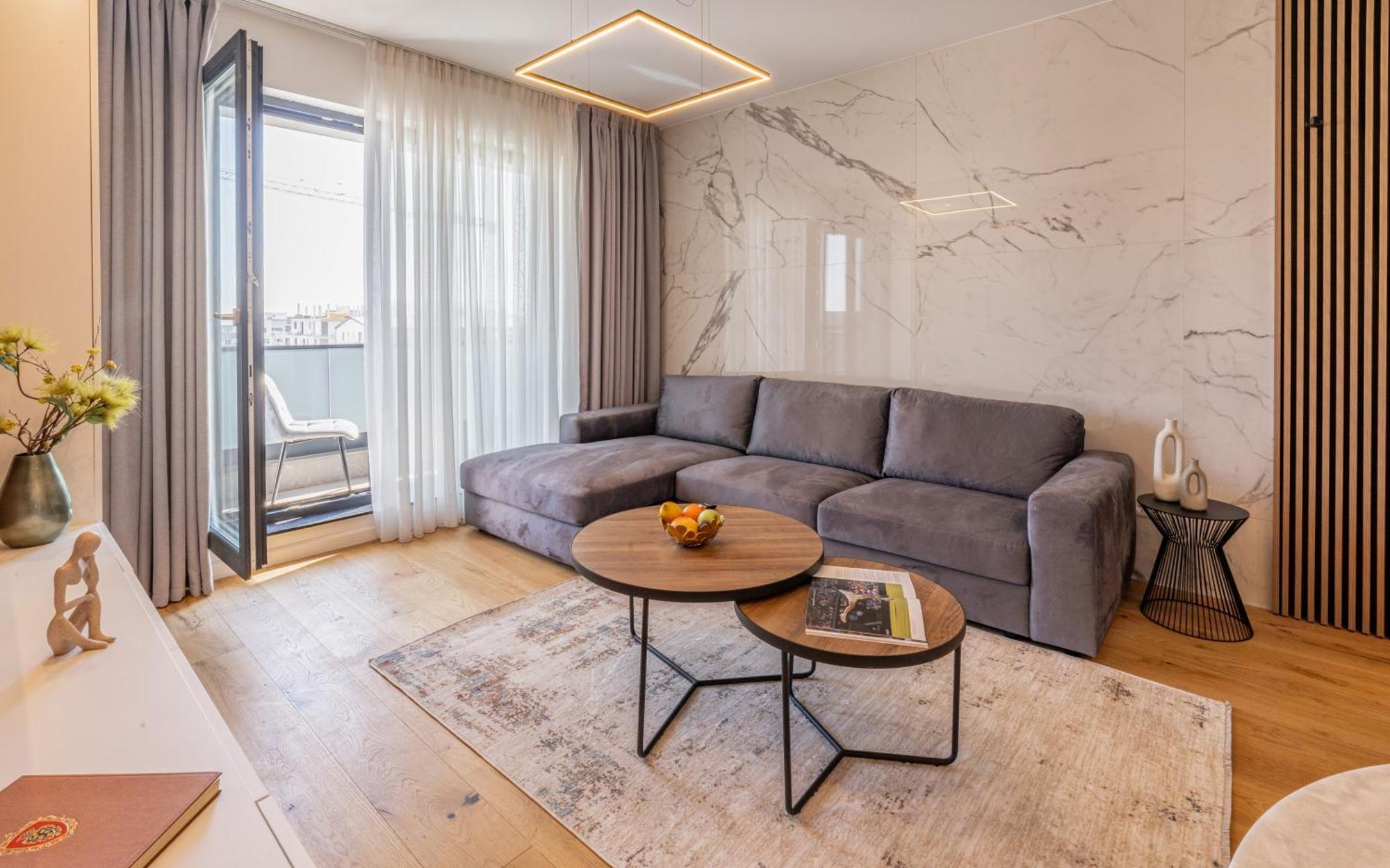 Apartament Cavar *