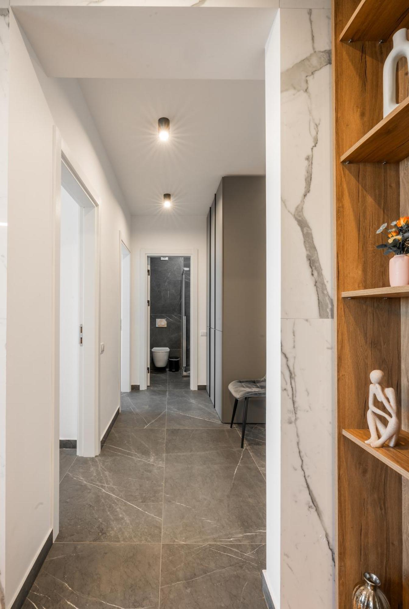 Cavar Bucharest