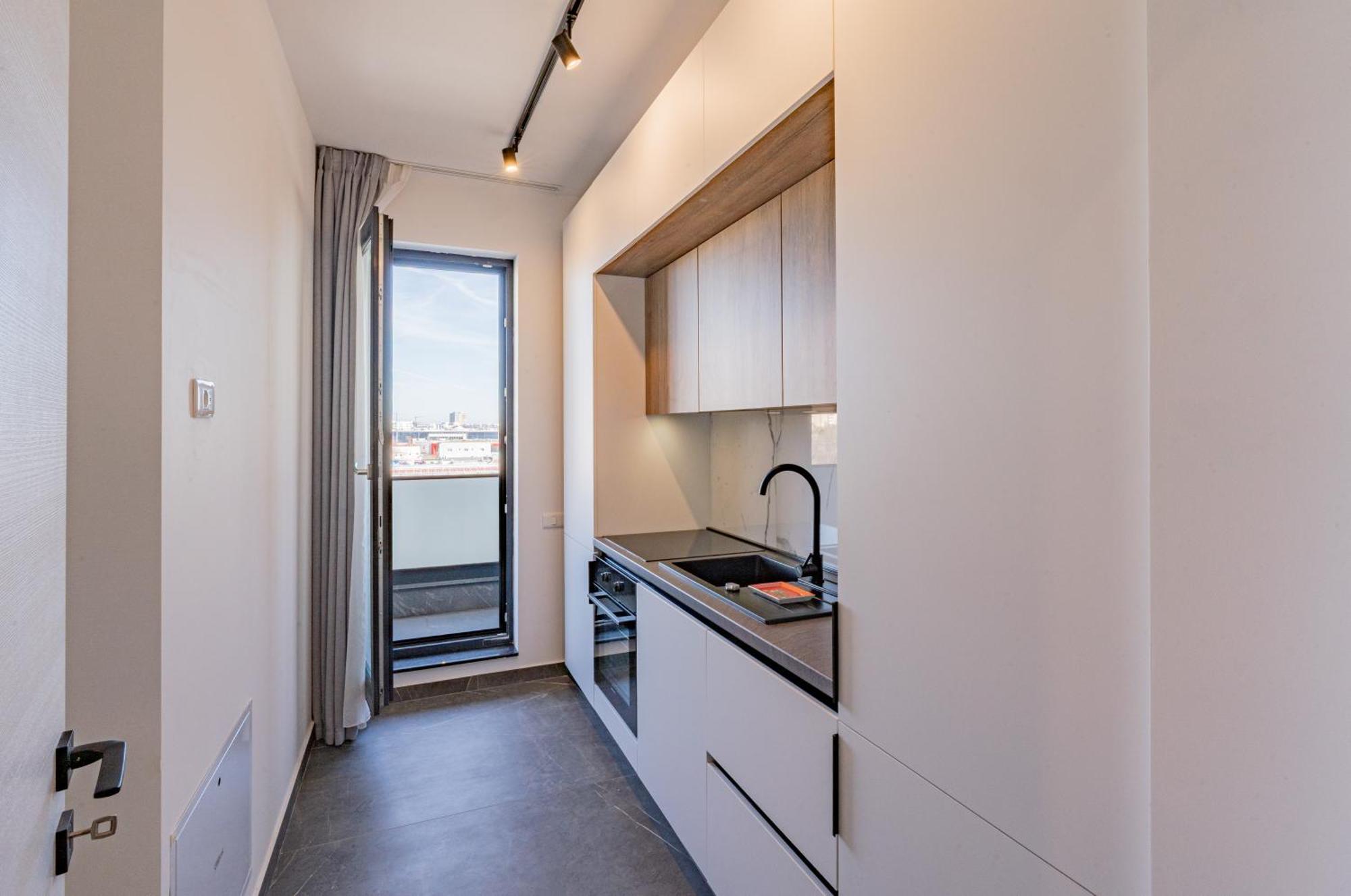 Cavar Apartament *